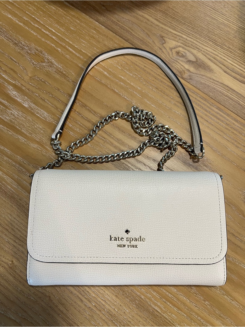 kate spade White Pebbled Leather Chain Shoulder Bag